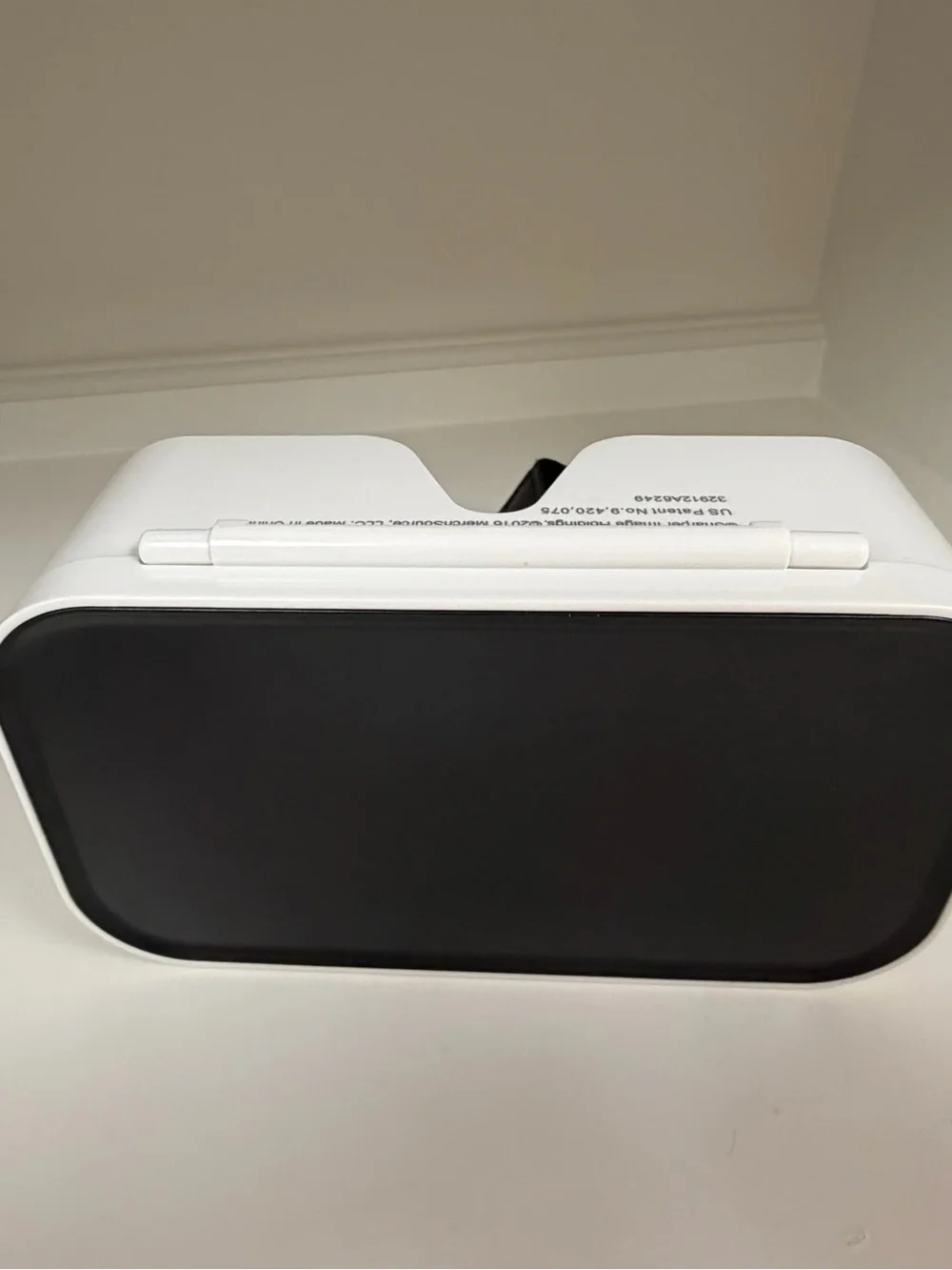 Sharper Image White and Black Smartphone VR Headset